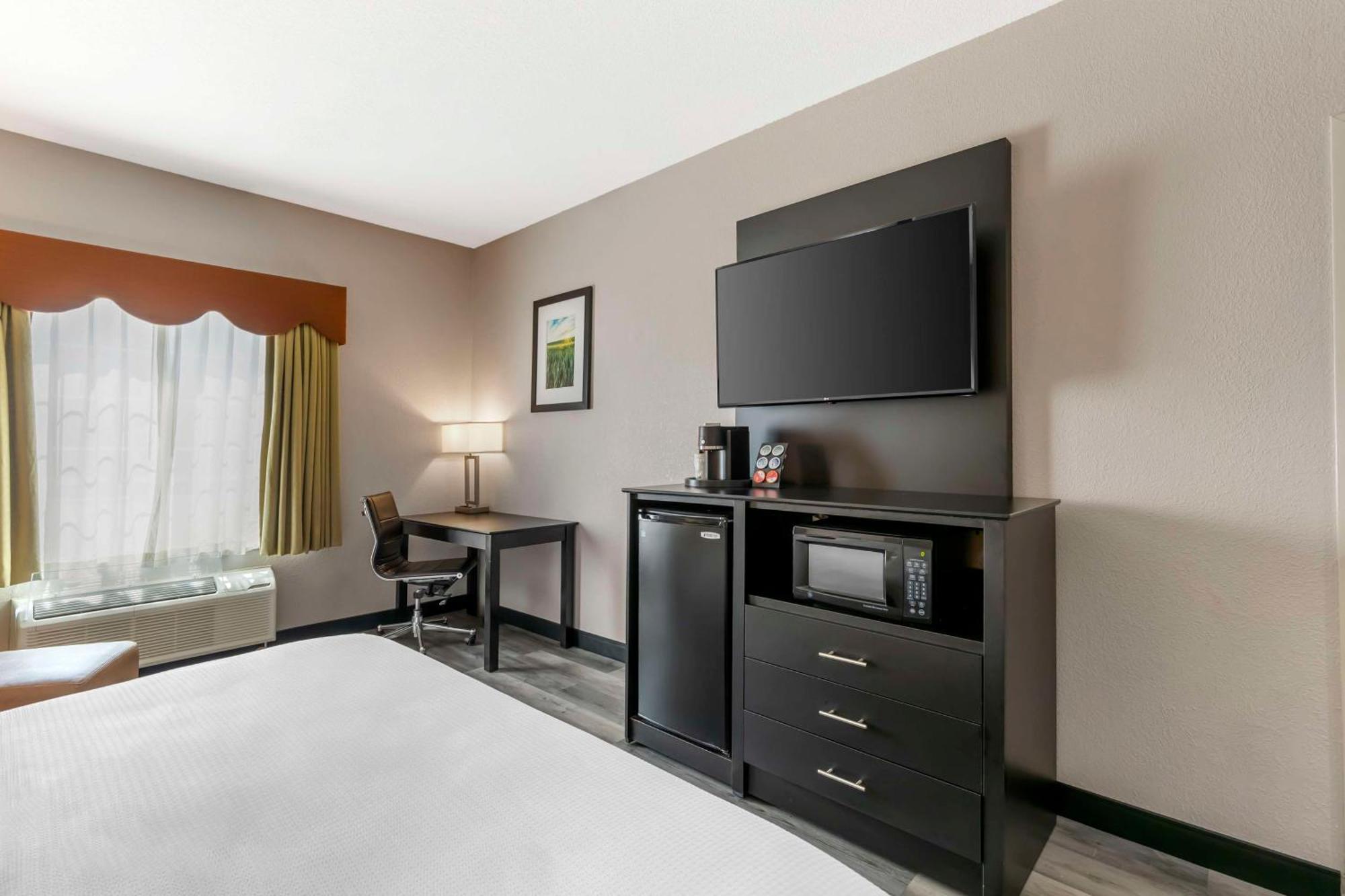 Best Western Plus Des Moines West Inn & Suites Clive Exterior foto